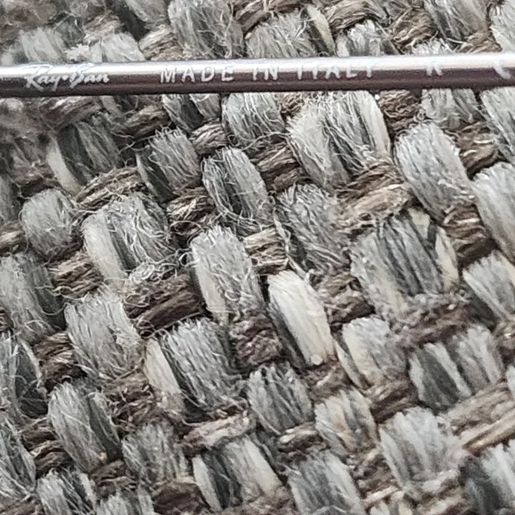 Ray -Ban Aviator Metal Sunglasses - Picture 4 of 4